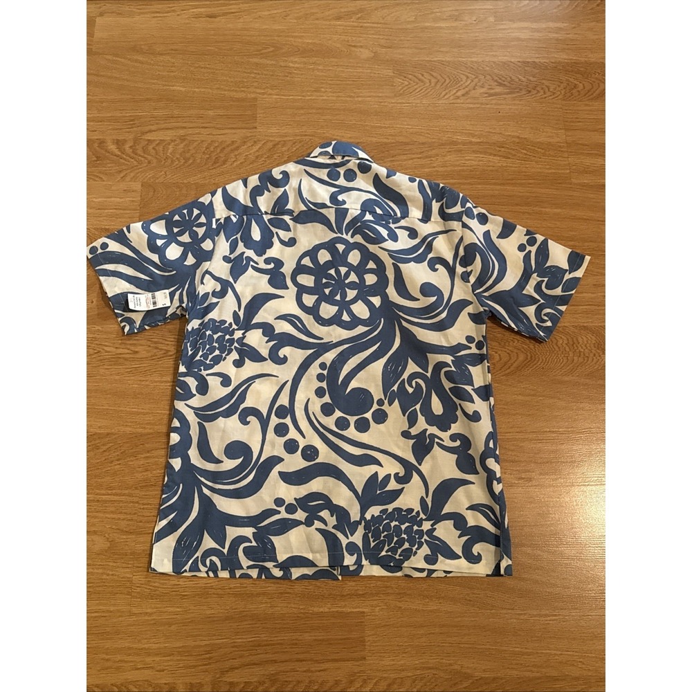 Hilo Hattie Floral Hawaiian Camp Shirt Mens Small Cream Blue Pineapple Pareo NWT - Picture 6 of 8